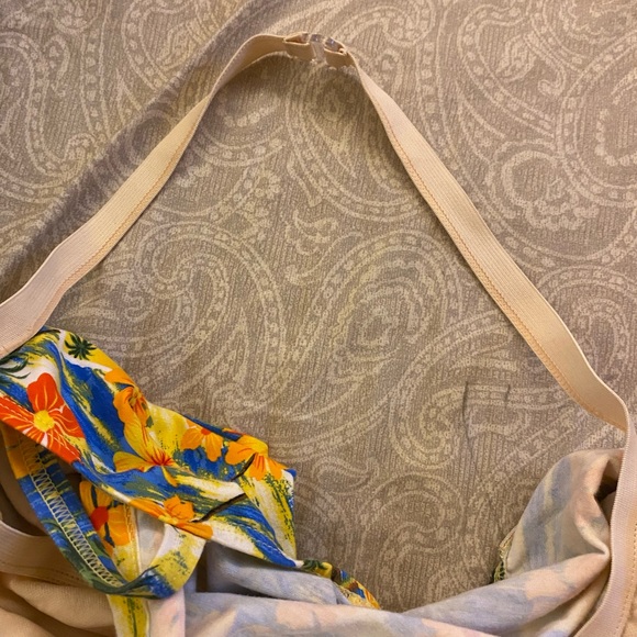 Sand & Sun Postcard Hibiscus Tank Women’s Y2K Top - Picture 6 of 6